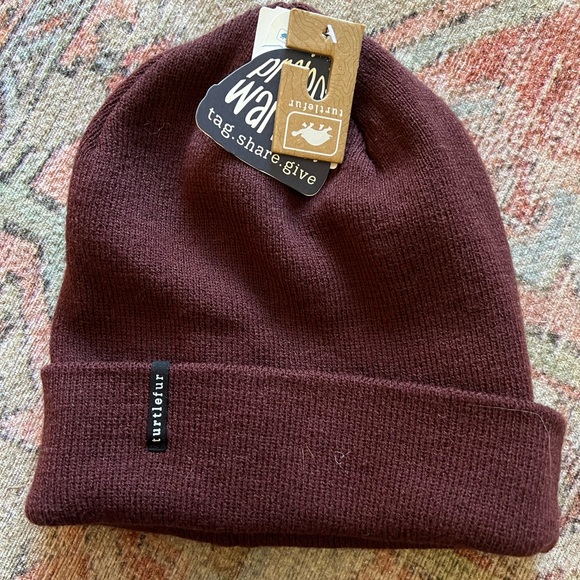 NWT Turtlefur Explorer in Wine - Picture 3 of 5